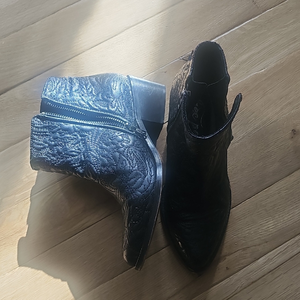 FREE PEOPLE Black Textured Ankle Boots